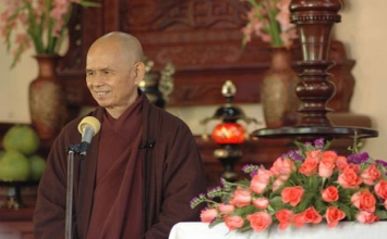 Vì sao mà con khổ ? 